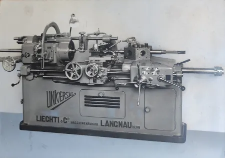 Fotografia Anonyme - Darstellung einer Präzisionsmaschine, um 1960