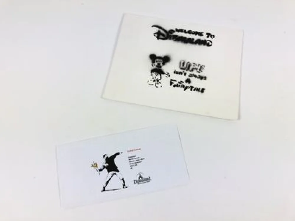 Estêncil Banksy - Life isn't always a fairytale