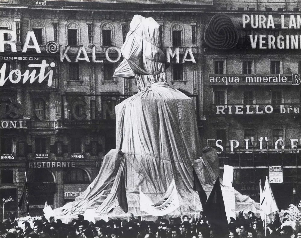 Fotografia Christo - Piazza Duomo