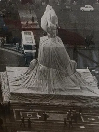 Fotografia Christo - Piazza Duomo