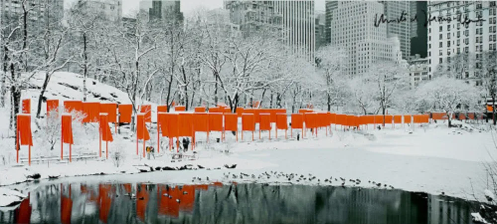 Fotografia Christo - The Gates Skyline in the snow