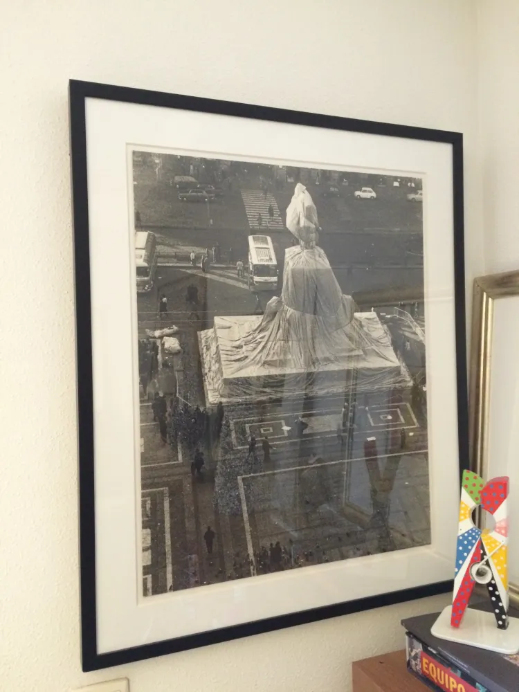 Fotografia Christo - Wrapped Monument Vittorio Enmanuele, Milan