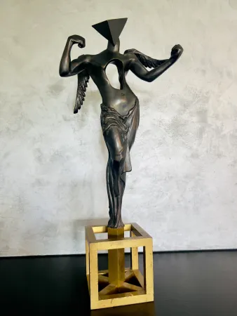 Múltiplo Dali - Surrealist Angel