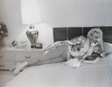 Fotografia De Dienes  - Marilyn Monroe. Au Lit (1962)