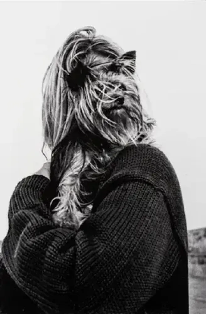 Fotografia Erwitt - FEMME AU CHIEN 