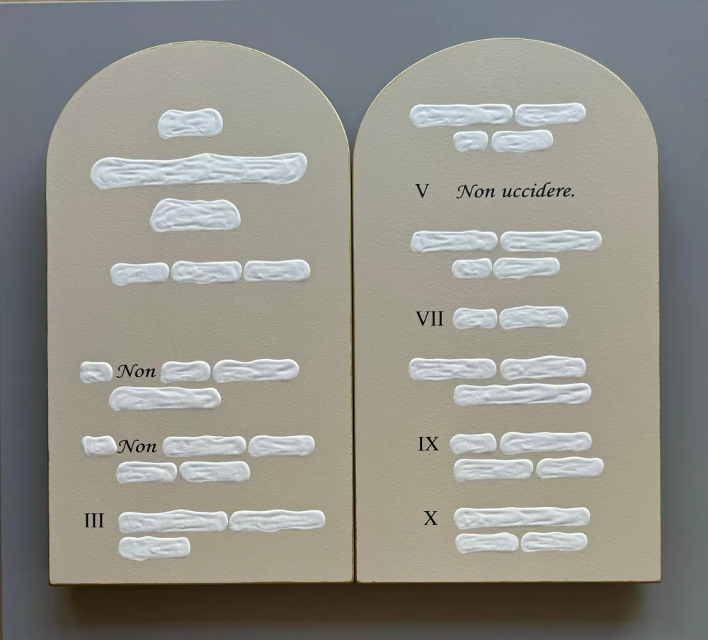 Relevo Isgrò - Tavole della legge