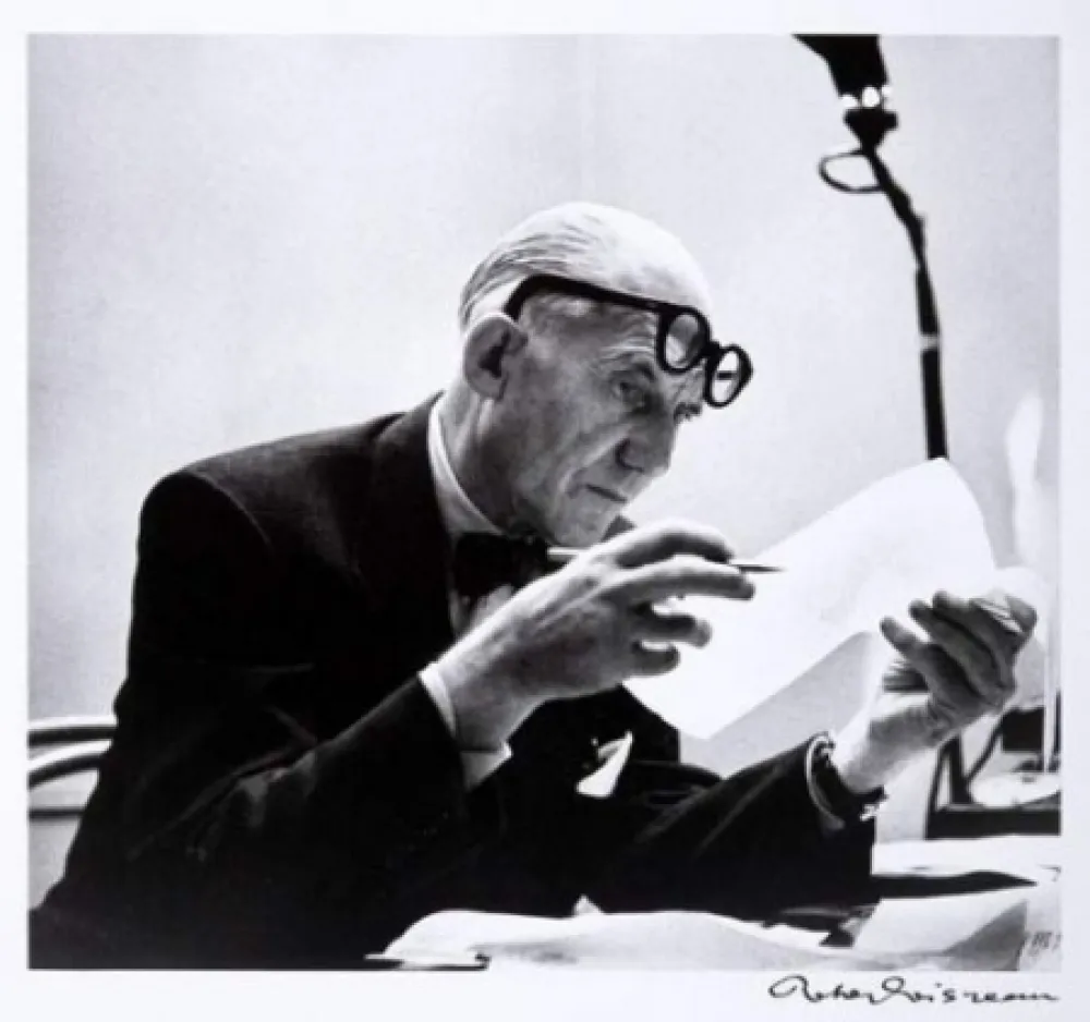 Fotografia Le Corbusier - Portrait par Robert Doisneau