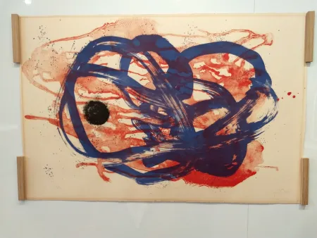 Litografia Miró - Azul sobre aguada roja