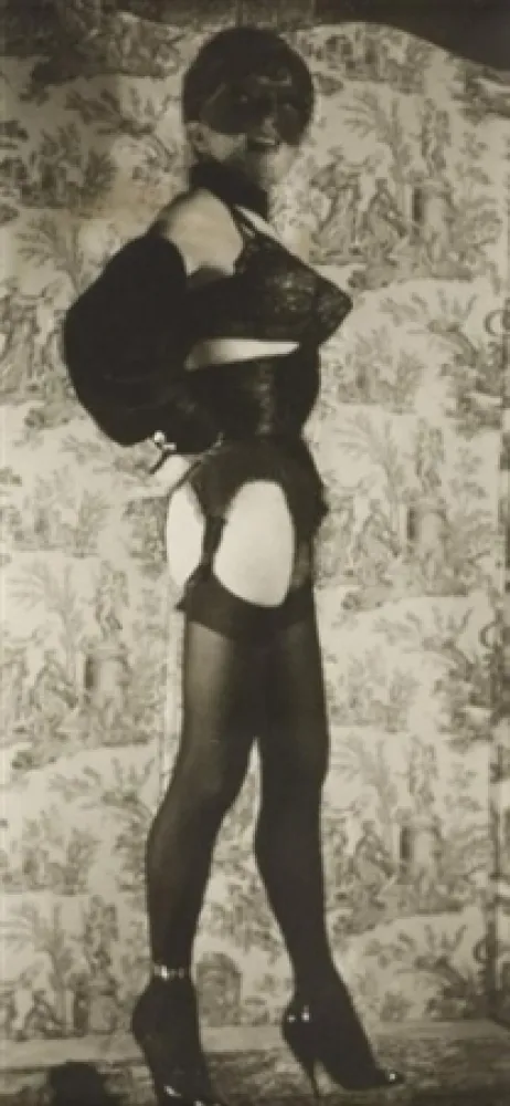 Sem Técnica Molinier - Autoportrait au loup avec faux seins 