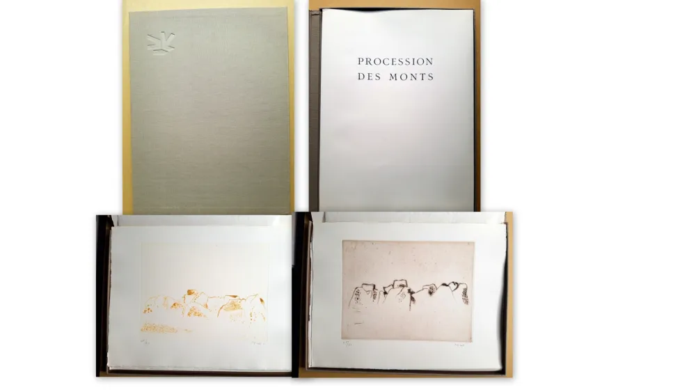 Livro Ilustrado Music - Procession des monts 