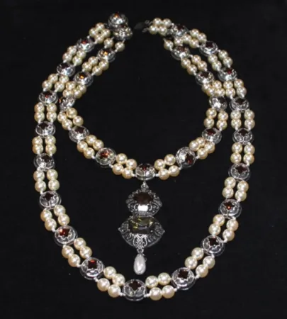 Múltiplo Sugimoto - Necklace of Jane Seymour