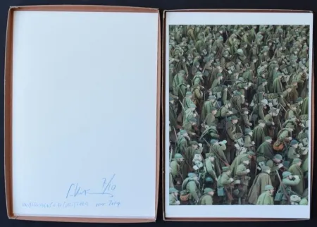 Fotografia Ventura - Un reggimento va sottoterra